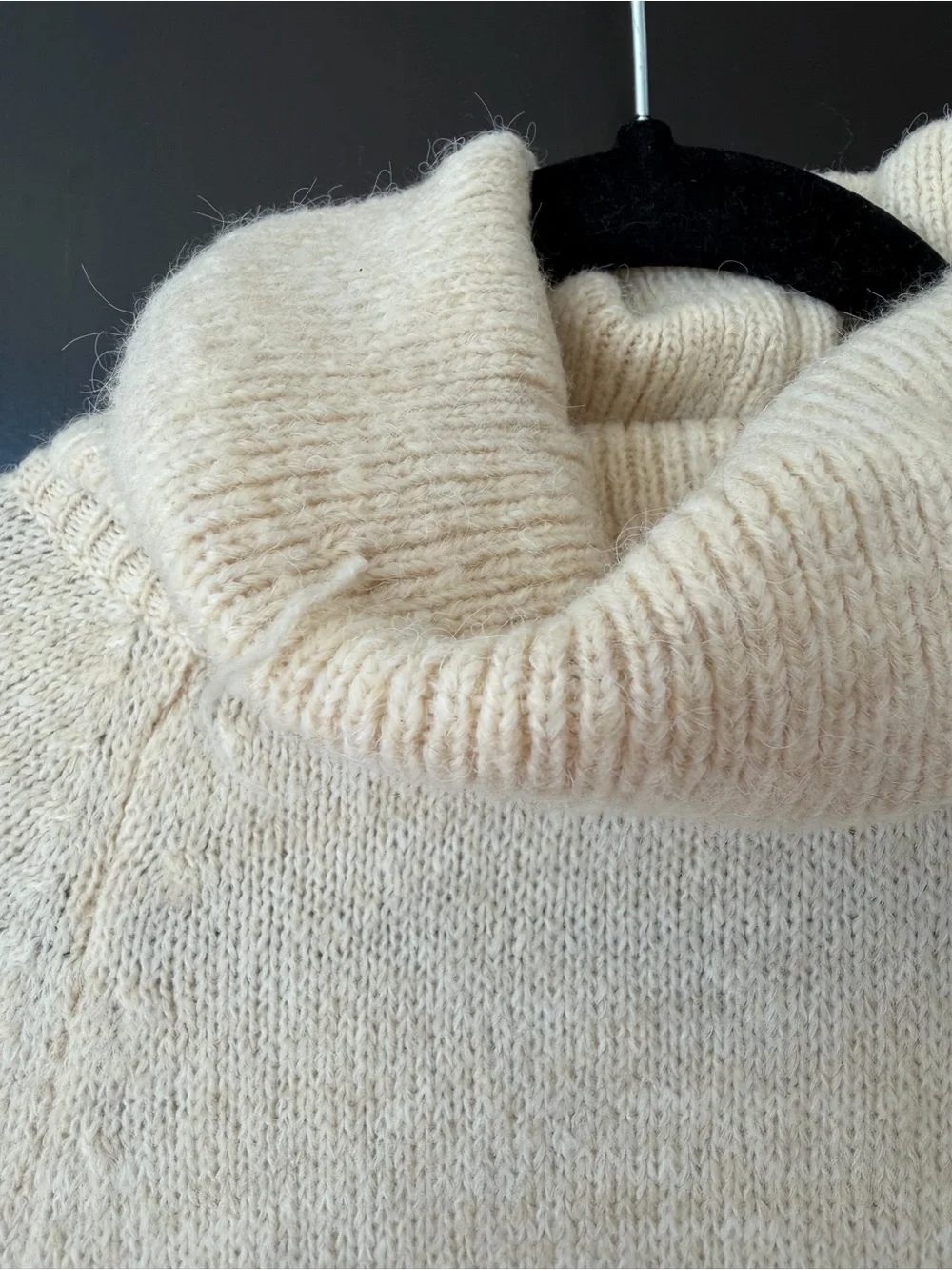 Zara Wide Sleeve Knit Turtleneck Sweater – Ecru Marl – Size Medium